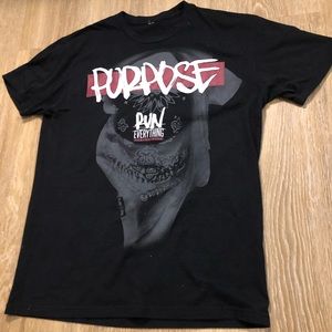 Flag nor fail / Run Everything Labs T.